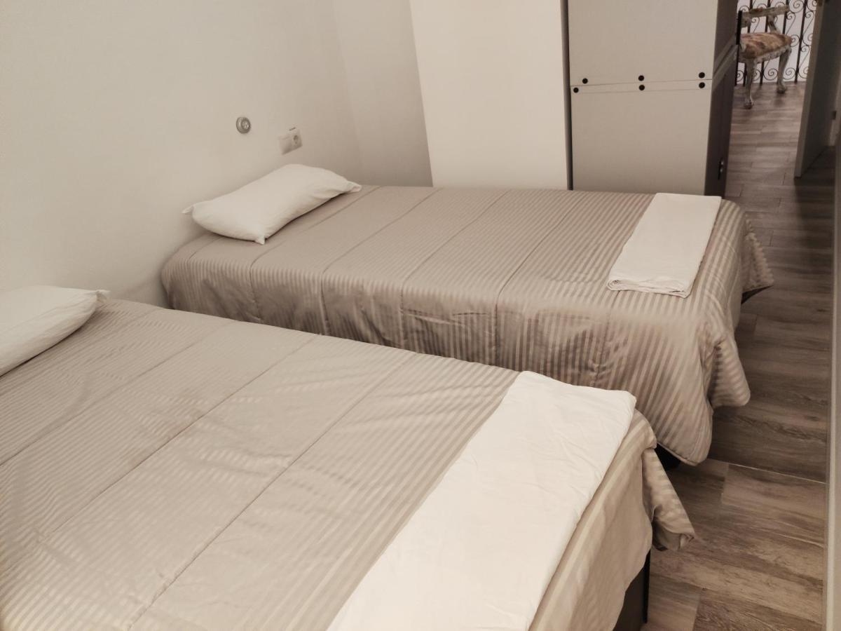 Hostel Palafox 23 Madrid Exteriér fotografie